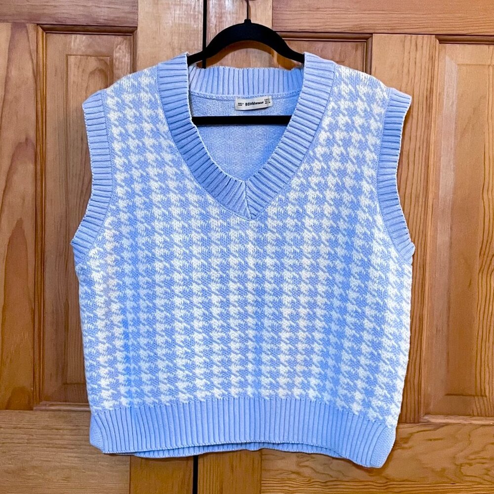 Blue and White Houndstooth Oversize Knit Sweater Vest - Picture 2 of 4
